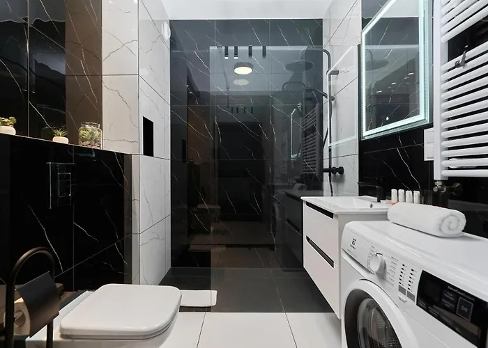 Jana Pawla Ii With Free Parking By Renters * Breslavia