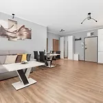 Apartment Jana Pawla Ii With Free Parking By Renters Wroclaw