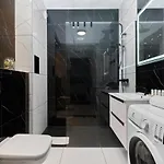 Jana Pawla Ii With Free Parking By Renters * Breslau
