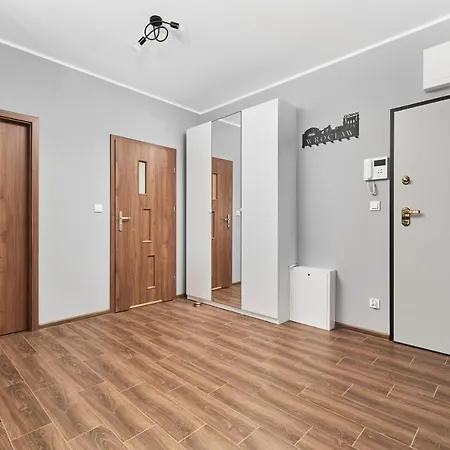 Daire Jana Pawla Ii With Free Parking By Renters