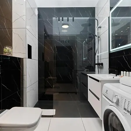 Jana Pawla Ii With Free Parking By Renters * Breslavia