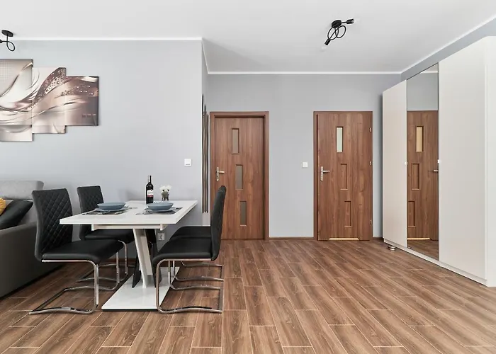 Jana Pawla Ii With Free Parking By Renters Appartamento